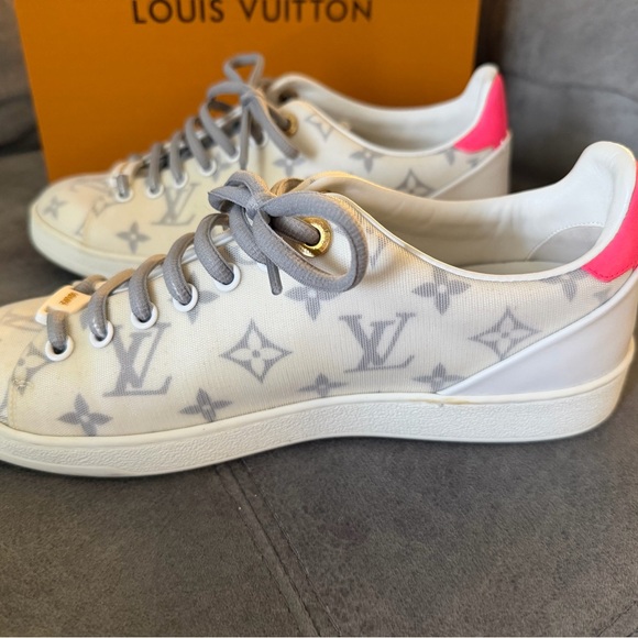 Louis Vuitton Cream and Gray Monogram Sneakers - Picture 11 of 14
